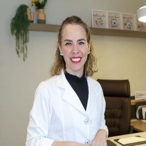 Dra. Alessandra Janetti Oliveira